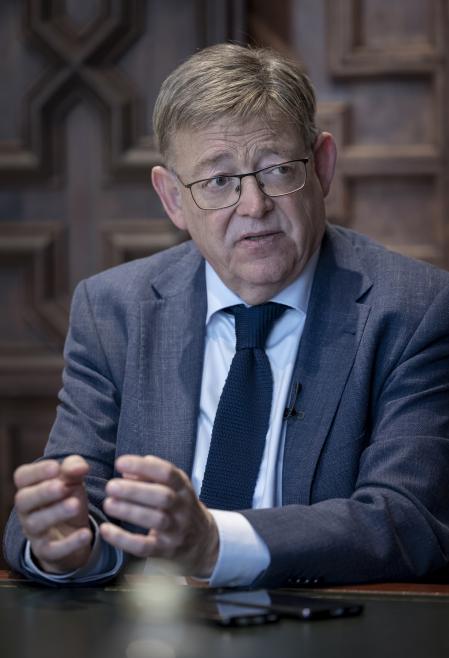 Ximo Puig durante la entrevista