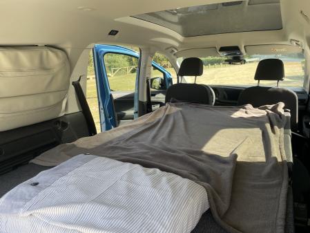 En el interior pueden dormir dos personas&nbsp;