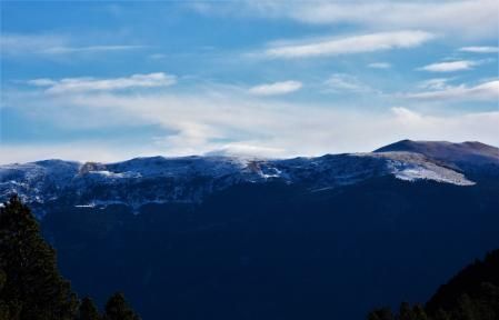 Nieve en las cumbres del Ripollès.
