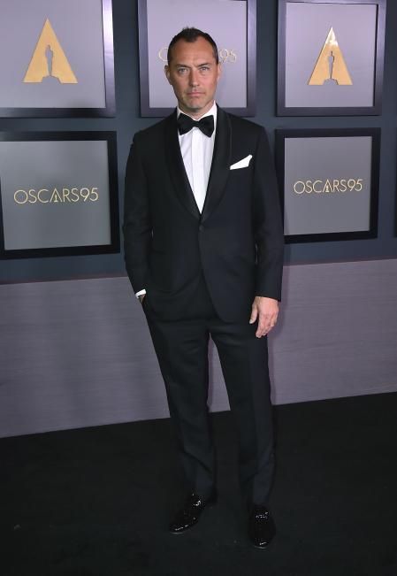 Jude Law en la alfombra roja de los Governors Awards