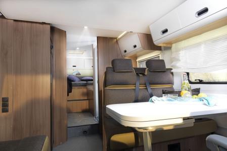 Interior de una autocaravana de Sunliving