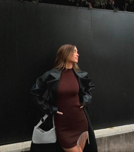 María Pombo con el vestido de punto de Bershka