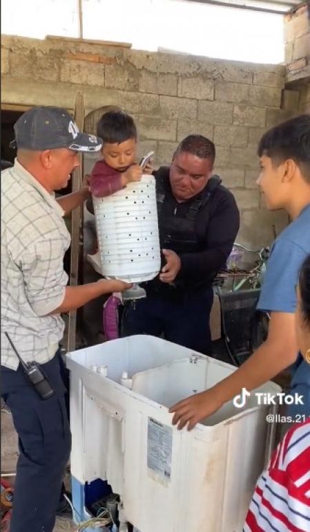 Logran sacara al niño