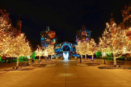 Espectáculo de luces y colores en el Hospital de Sant Pau.