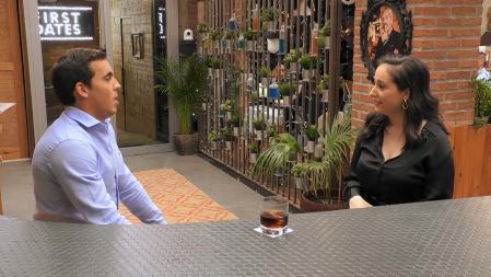 Ninguno de los dos parecía por la labor de tener algo.