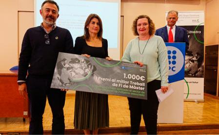 Entrega del premio al mejor proyecto de fin de máster   .