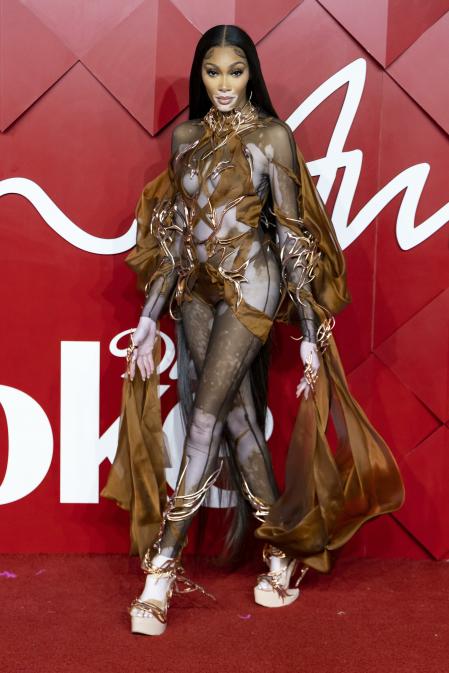 Winnie Harlow en la alfombra roja de los British Fashion Awards 2022