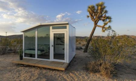 Así es la luminosa minicasa rodante para cambiar de entorno constantemente.