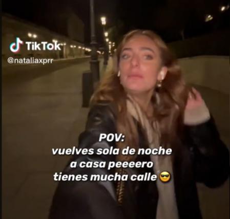 La usuaria de TikTok @nataliaxprr sabe cómo hacer más ameno y seguro su camino de vuelta a casa.
