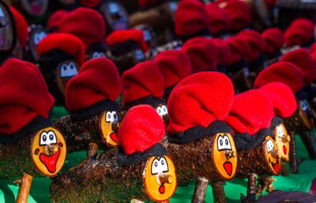 05 - 12 - 2012 / Espinelves / Fira de l'Avet d'espinelves / Caga Tio de Nadal / Foto: Llibert Teixidó