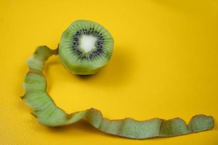 La piel del kiiwi es fácil de quitar