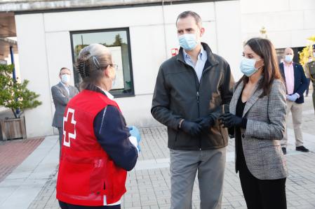 Los Reyes de España en su visita a Mercamadrid en mayo de 2020