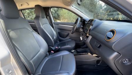 Las butacas son amplias para lo estrecho que es el interior. Son asientos bastante cómodos.