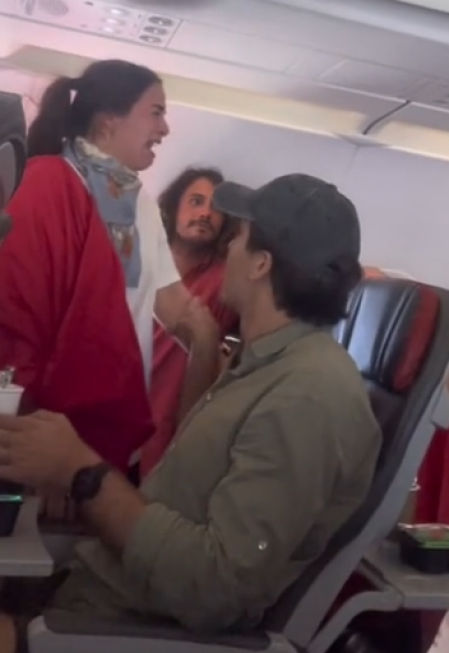 El momento en el que el comandante dice que Francia ha marcado tres goles