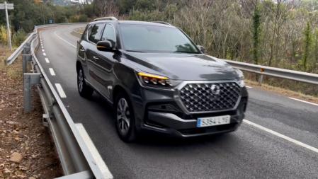 Su mecánica es capaz de ofrecer buenas prestaciones y un consumo contenido a pesar de las dimensiones y filosofía del modelo.