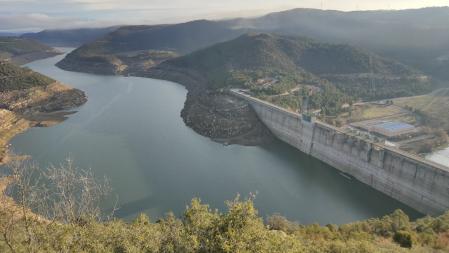 Sequía en el pantano de Rialb.