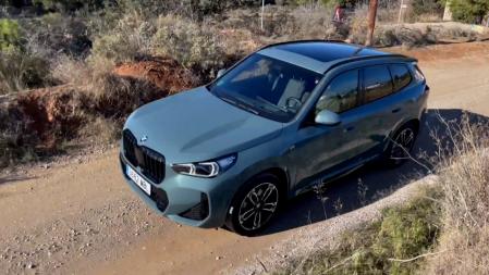 Su naturaleza de tracción delantera no lo hace el más eficaz en pisos deslizantes, pero aun así cumple gracias a la electrónica y un bastidor relativamente adaptado.