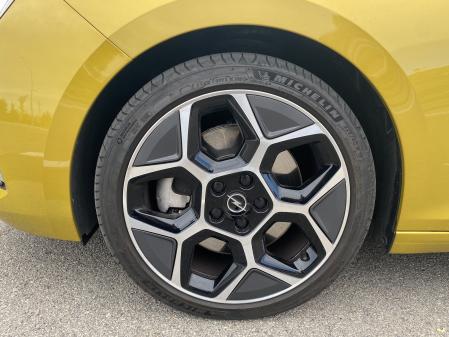 Llantas de 18 pulgadas y neumáticos Michelin Primacy de 225/40 R18 