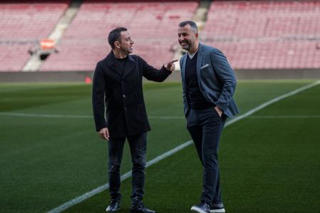 Xavi y Diego Martínez en el encuentro previo al derbi