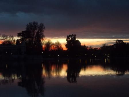 Amanecer en El retiro.