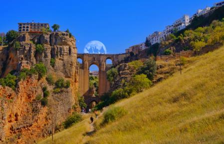 Los Reyes Magos llegando a Ronda.