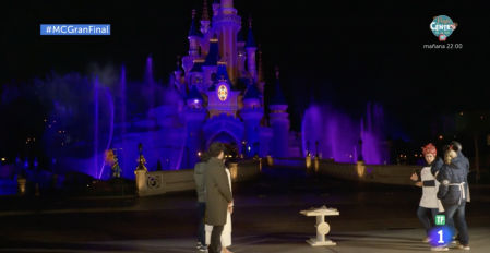 En el segundo reto de la noche, los aspirantes de MasterChef han viajado hasta la capital francesa para visitar Disneyland Pari