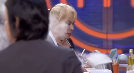 'MasterChef Navidad': Carmina Barrios incendia una de las cazuelas