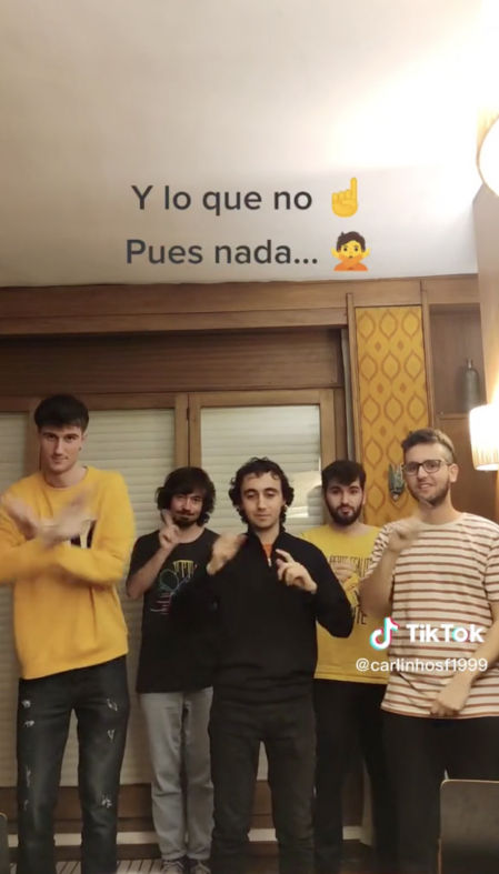 El amigo explicaba en un audio algunas “complicaciones” que había tenido haciendo un examen