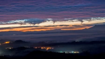 Amanecer frío y calimoso en Les Masies de Voltregà.