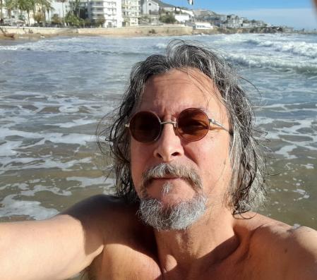 “Más vivo, más sano” 
Así asegura sentirse Pol Borrás después de uno de sus baños rutinarios desde hace 6 años