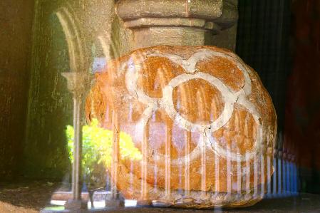 Pan artesano con el diseño del famoso panot de Barcelona.