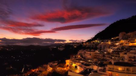 Puesta de sol de invierno en Mijas Pueblo.