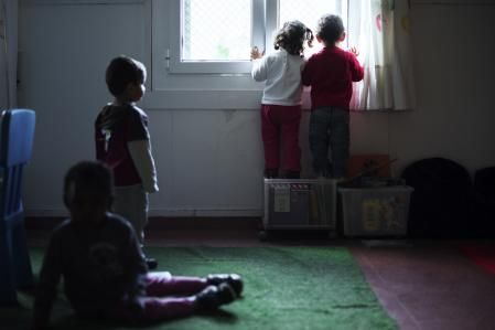 BARCELONA 28.12.2015 TENDENCIAS, CENTRO DE ACOGIDA DE NINOS TUTELADOS, GRAE LLIMONERS. CTA DE SANT CUGAT, 351 FOTO LAURA GUERRERO