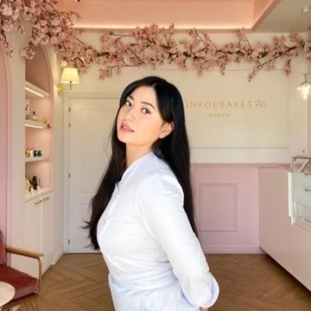 La pastelera sevillano-japonesa Noelia Tomoshige