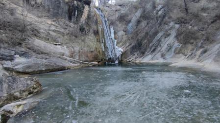 La cascada helada del Gorg del Salt.