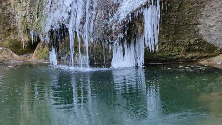 La cascada helada del Gorg del Salt.