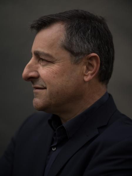 18 Enero 2023. Josep Roca fotografiado en el exterior del Celler de Can Roca en Girona