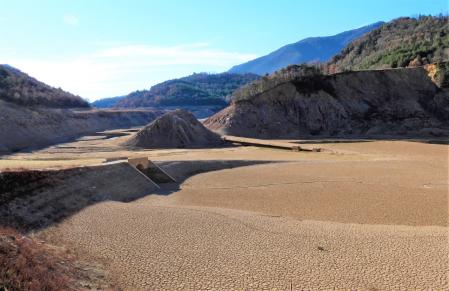 Paisaje de sequía en la Baells.