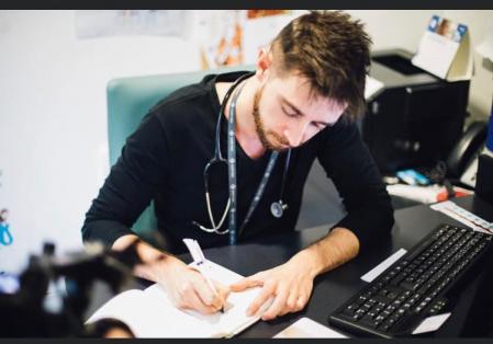 machos alfa Abril masculinidad tóxica