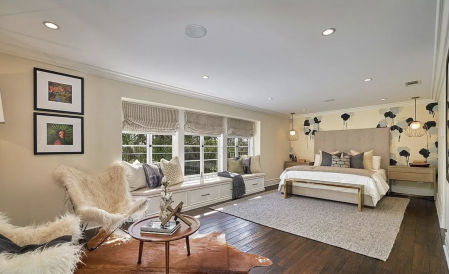 Una de las tres habitaciones.