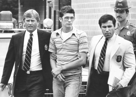 Michael Ross, detenido