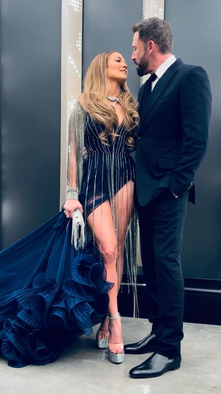 Jennifer Lopez y Ben Affleck, todo dulzura después del incómodo momento en los Grammy