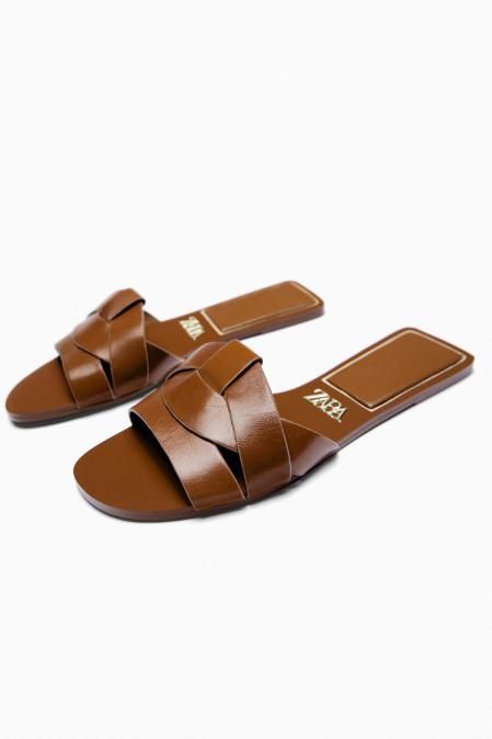 Sandalias planas de Zara