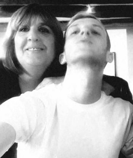 Édouard Louis y su madre, Monique