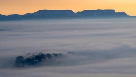 Niebla sobre la Plana de Vic.