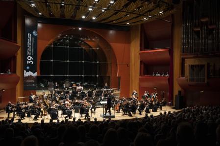 El auditorio Alfredo Kraus de Las Palmas durante el concierto de la Sinfónica de Kyiv