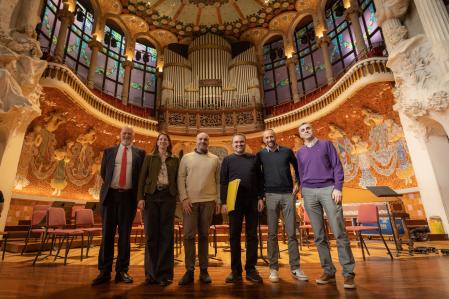De izquierda a derecha, Joan Oller, director gral del Palau; Mercedes Conde, directora artística adjunta; Juan de la Rubia; Jörg Widmann; Robert Brufau, director de L'Auditori, y Pablo Larraz, director del Orfeó Català