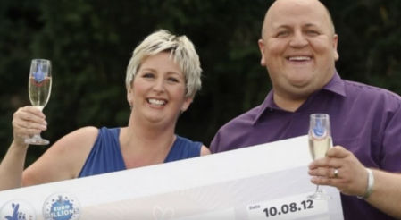 Adrian y Gillian Bayford ganaron el mayor premio de lotería repartido nunca en Reino Unido