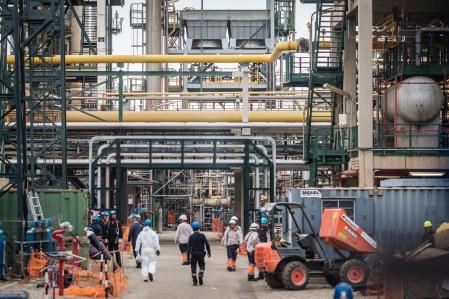 El proceso para la obtención de los e-fuels se lleva a cabo en las refinerías&nbsp;