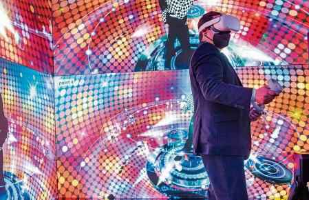 INAUGURACION OFICIAL DEL MWC. MOBILE WORLD CONGRESS. ESTAND DE JUMP STUDIO DE REALIDAD VIRTUAL